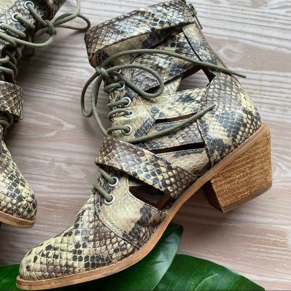 Jeffrey Campbell x Free people Point Toe Heel RARE cowboy Snakeskin boot size 7 - Picture 4 of 14
